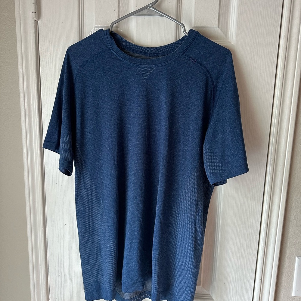 Men’s lululemon metal vent tech 1.0 blue